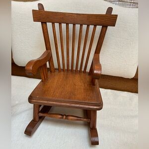 Antique Oak Rocking Chair Cabbage Kids sized dolls. Spindle curved back, arms.